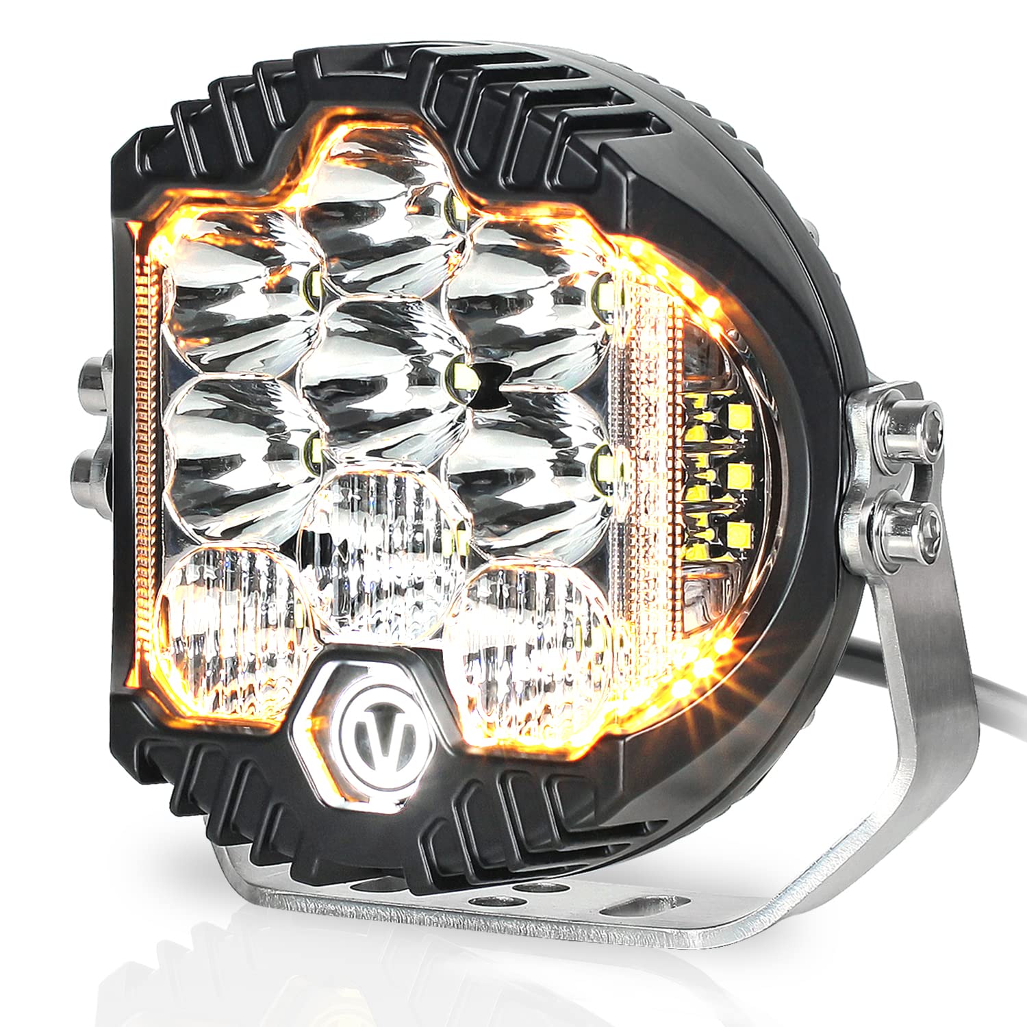 EKXAP front view round driving light showing clear optics and balanced beam