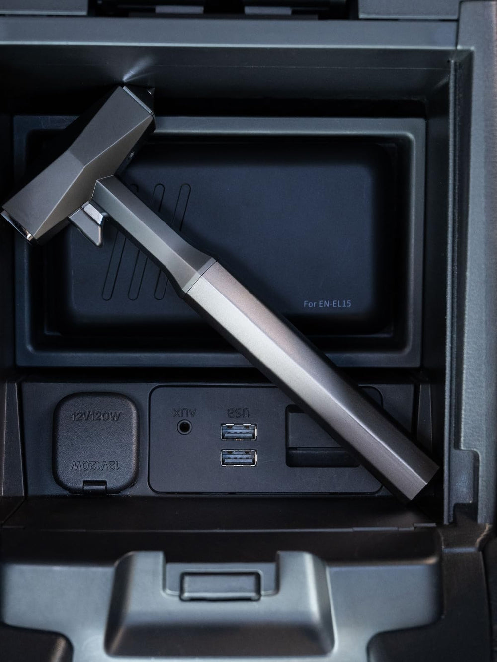 ELECOGO close-up of tungsten-titanium tip demonstrating hardened point for reliable shatter
