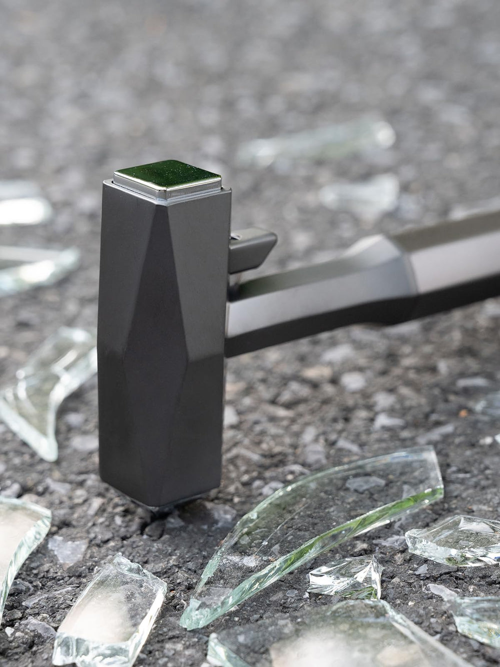 ELECOGO ergonomic handle texture highlighting non-slip grip for controlled emergency use