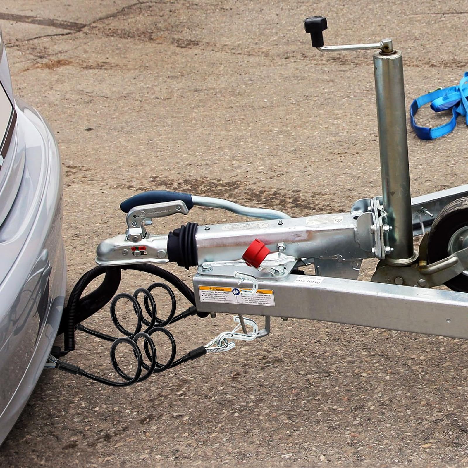 Eorbow cables in use on a boat trailer showing secure towing in wet conditions