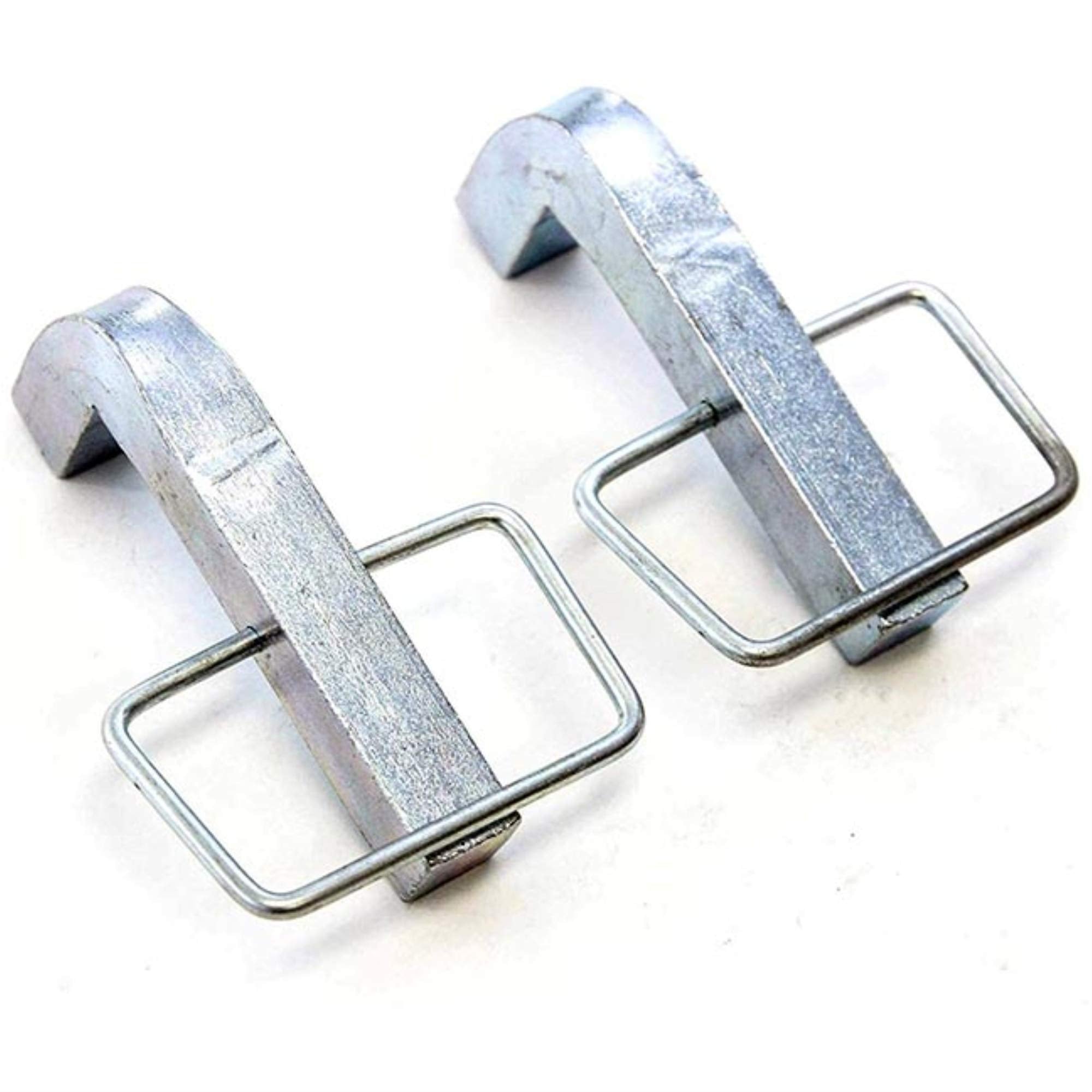 EQUALIZER L‑pin installed on a trailer hitch for quick attachment