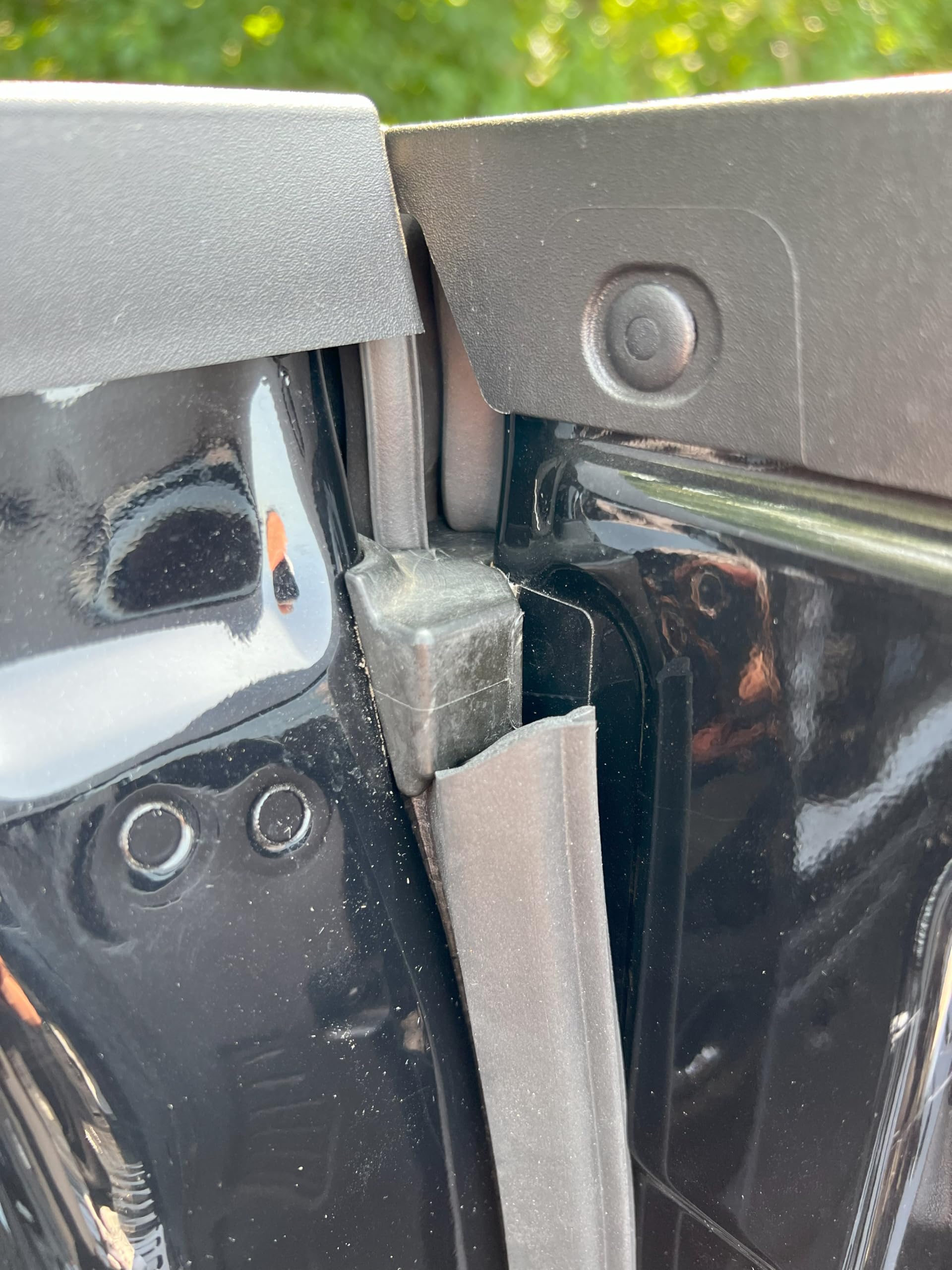 ESI sidewall seal installation demonstrating snug contour fit