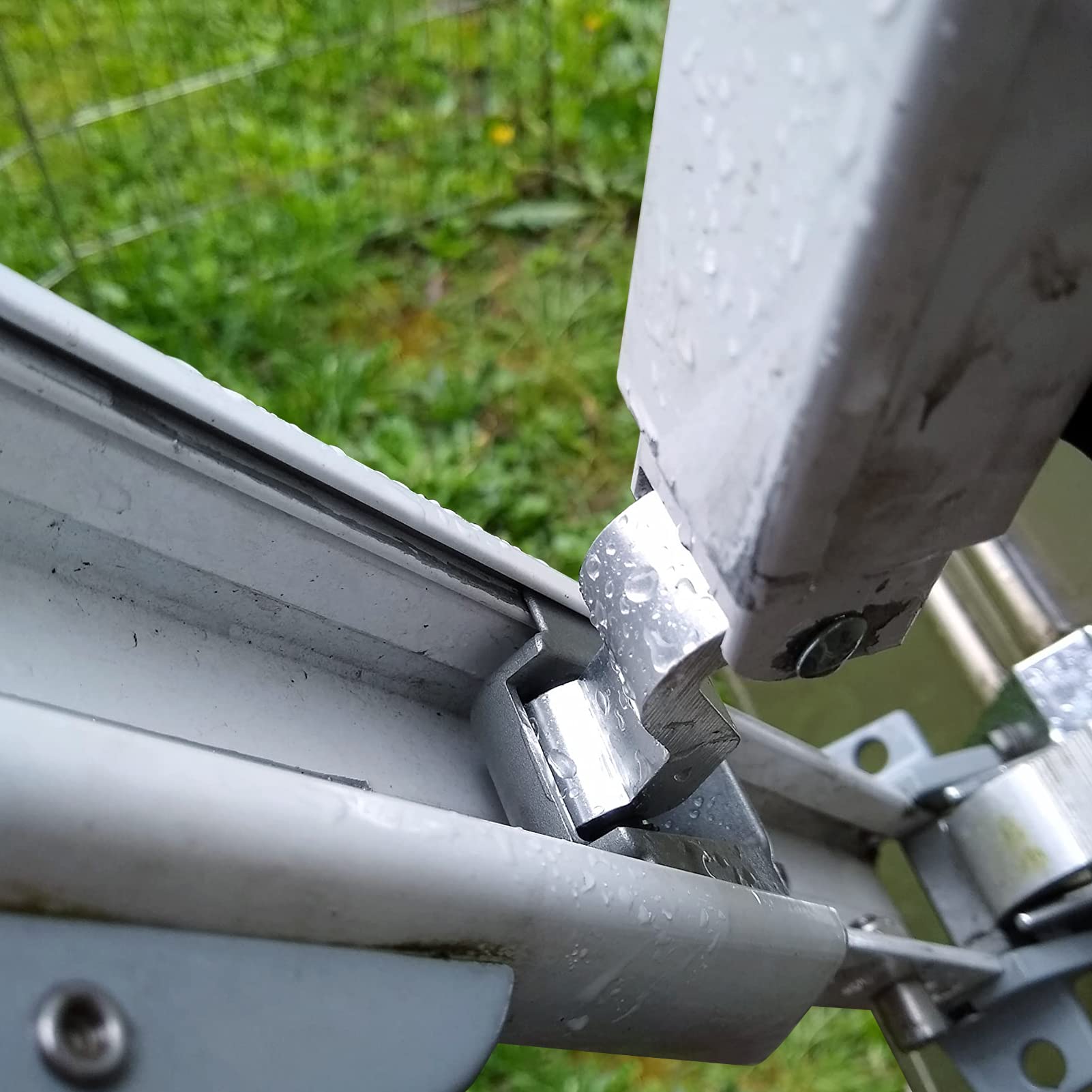 EXCELFU installed slider on awning arm improving canopy stability