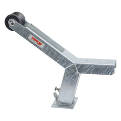 Extreme Max close-up of roller protecting hull during loading and guiding line