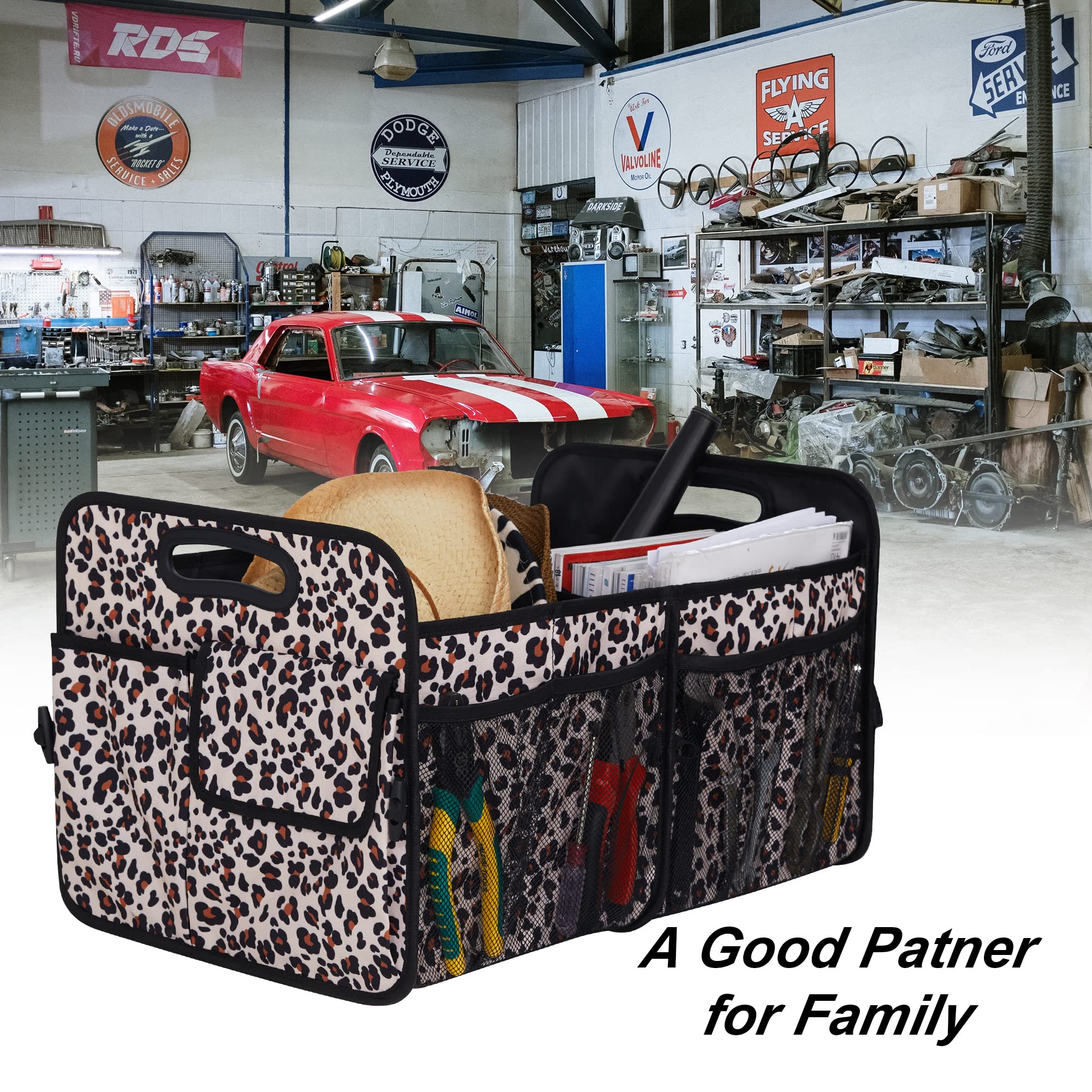 Femuar non-slip Velcro bottom detail ensuring stable placement while driving