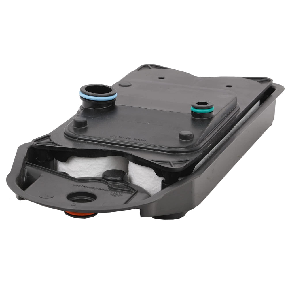 Fleetguard CV52001 media close-up highlighting filtration layers and improved separation