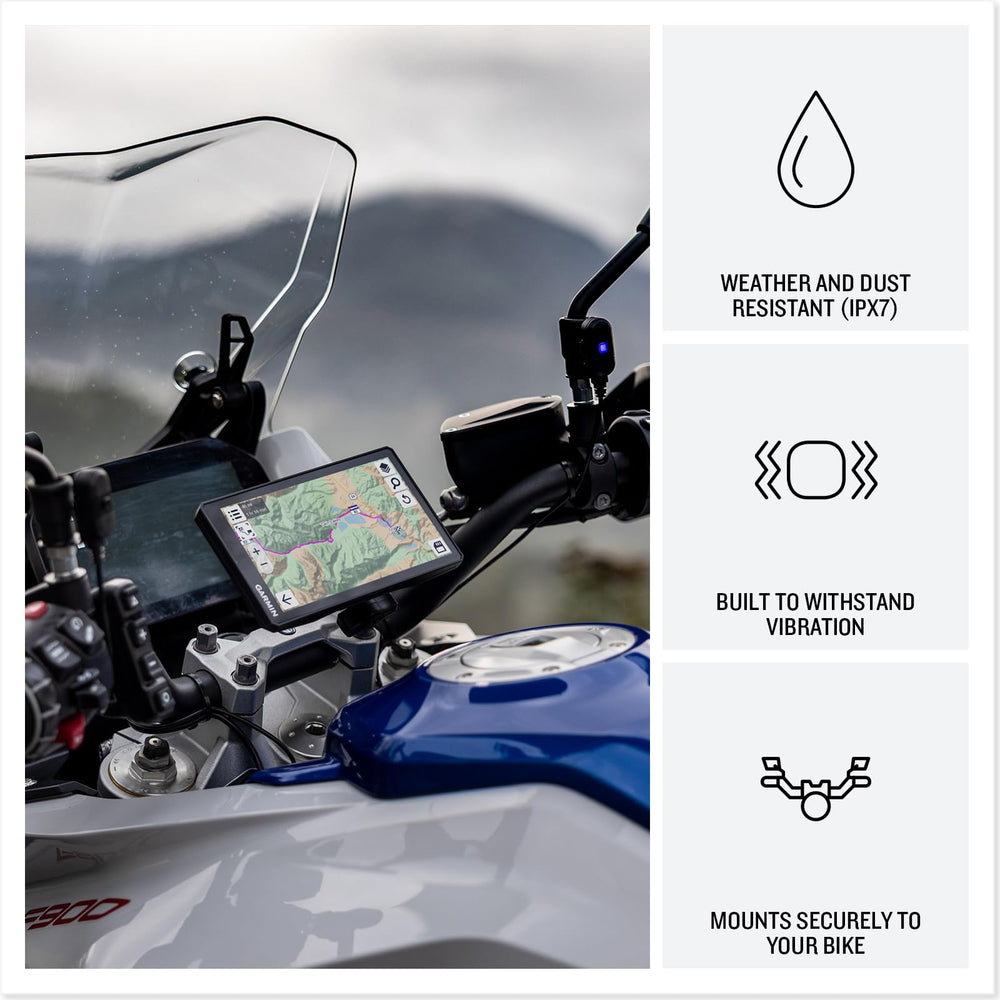 Garmin zūmo XT3 close‑up screen, glove‑friendly touchscreen clarity