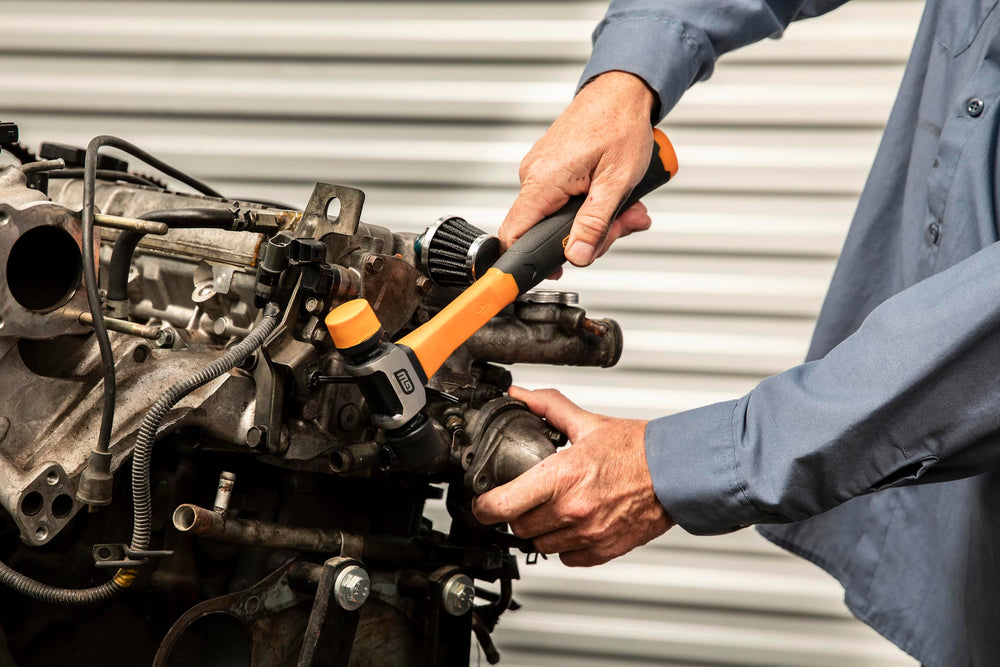 GEARWRENCH demonstration of swapping striking faces for versatile performance