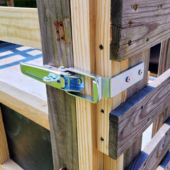 GMKD spring-loaded safety latch close-up ensuring safe locking on the road