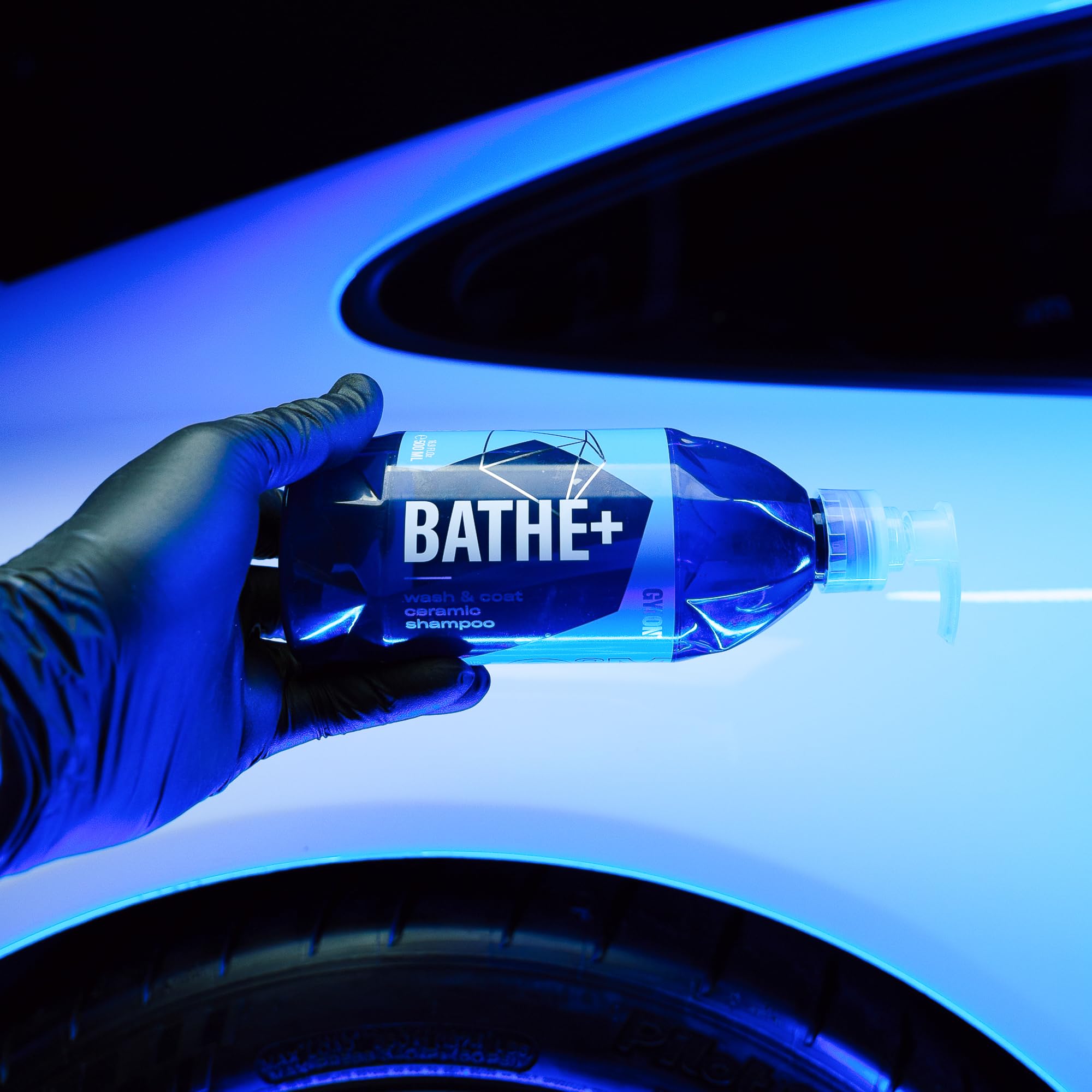 Gyeon Bathe+ 1000ml bottle next to common water bottle for scale and capacity benefit