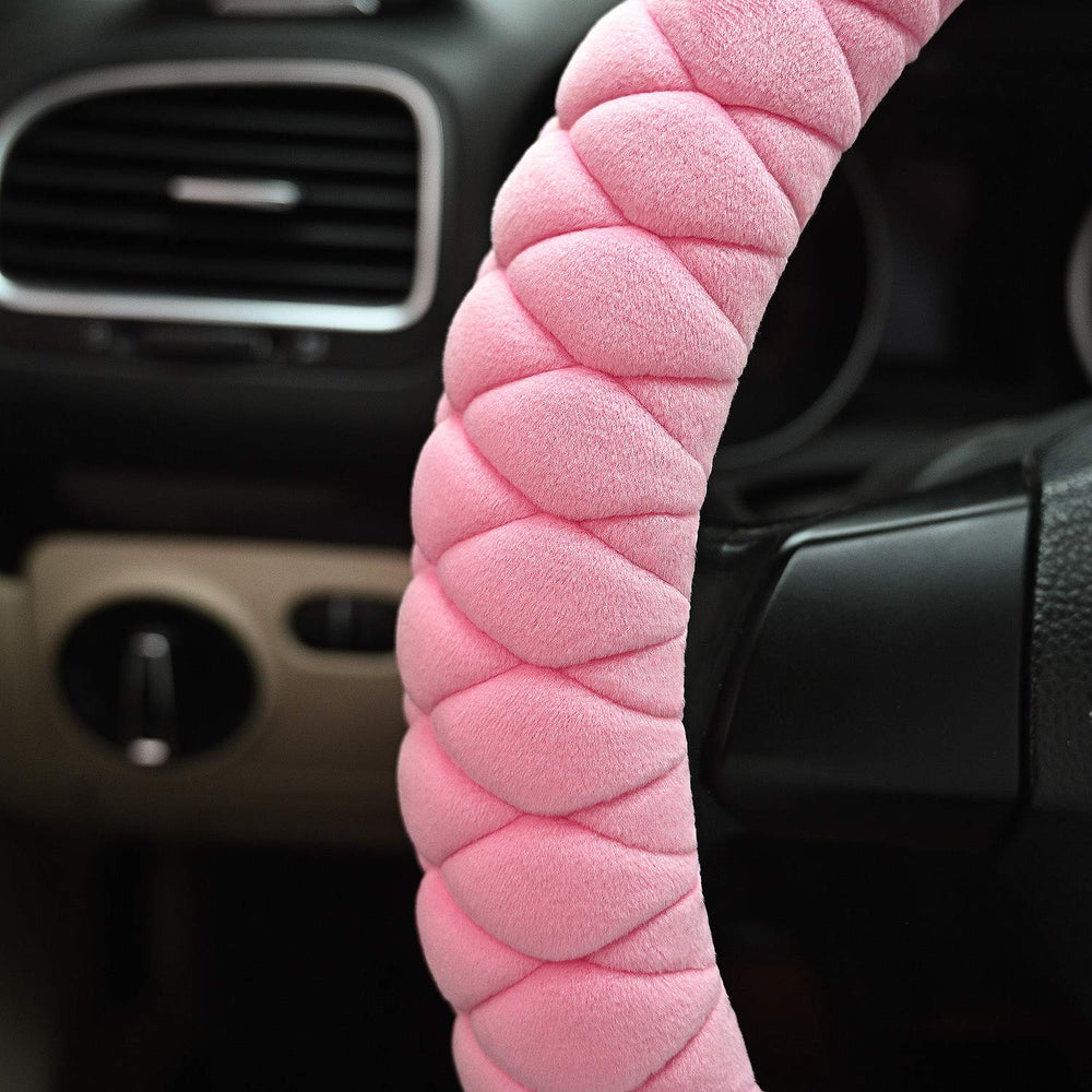HAOKAY short plush closeup highlighting texture and warm comfort benefit