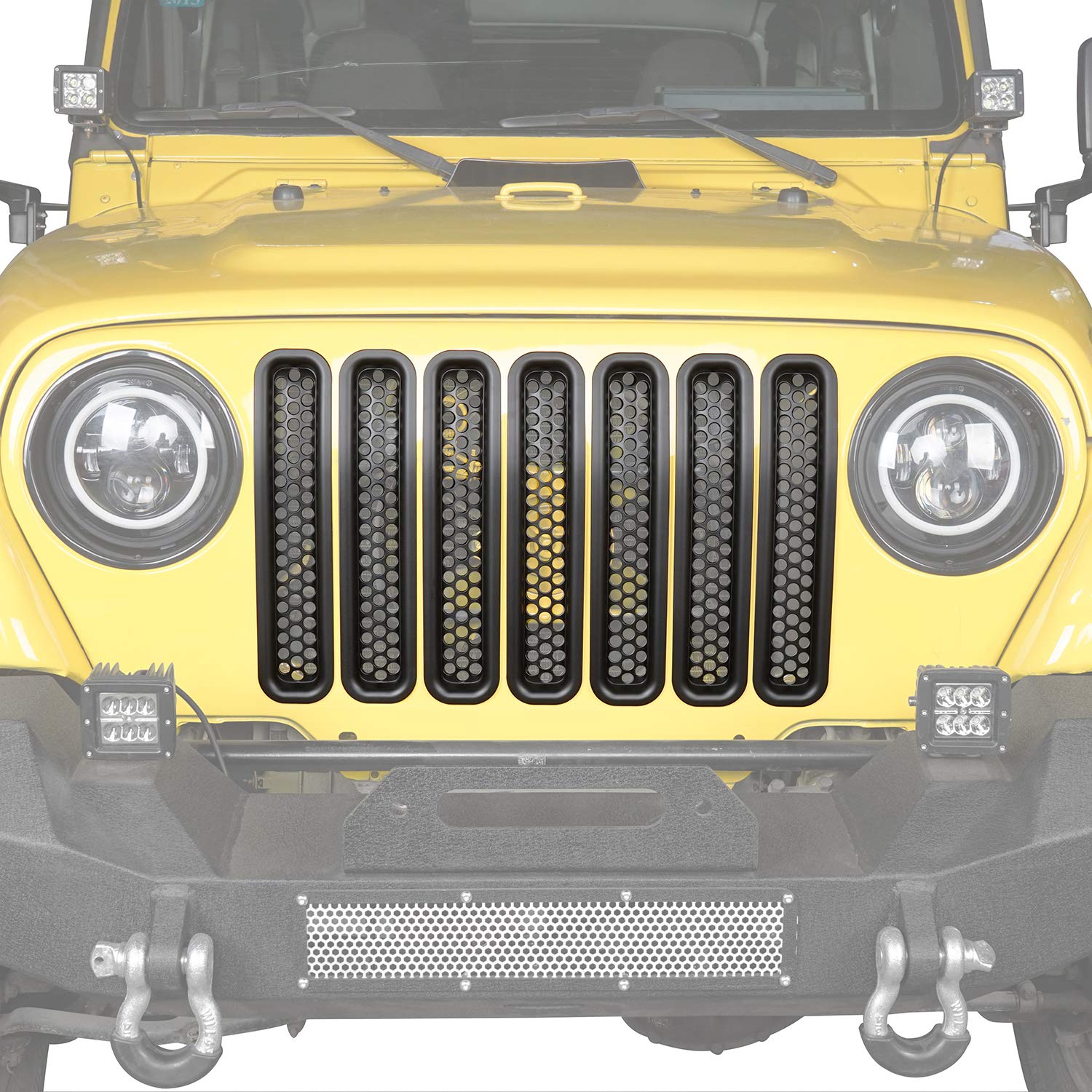 Hooke Road lifestyle shot on Jeep parked offroad enhancing style