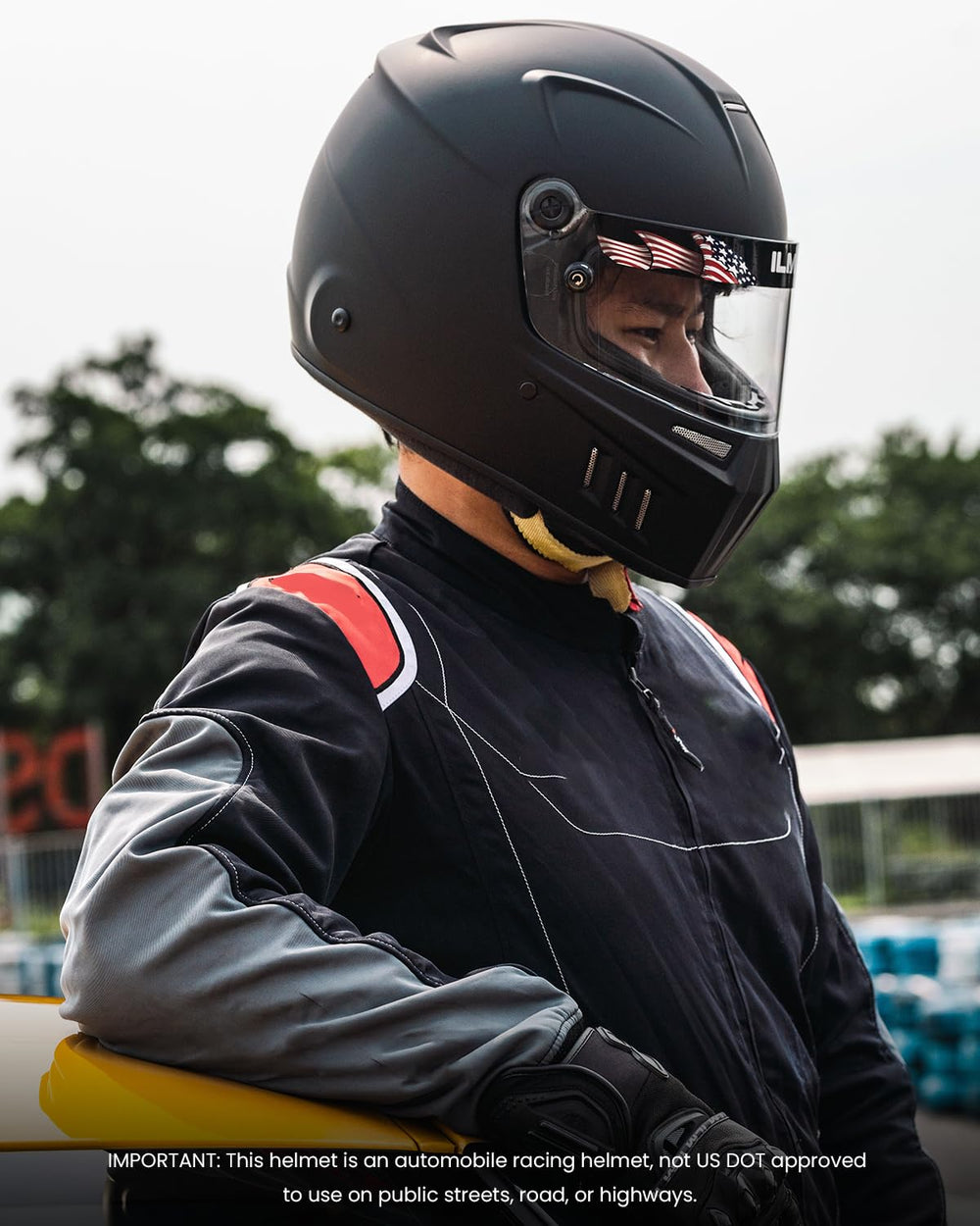 ILM chinstrap and double D-ring detail for secure, race-approved retention