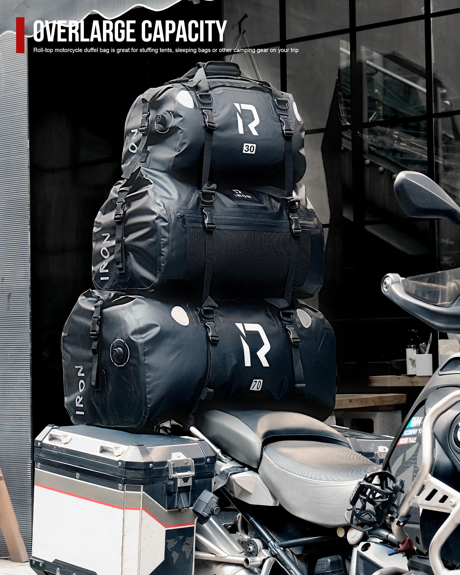 IRON JIA'S external mesh pockets separating wet items for easy access benefit