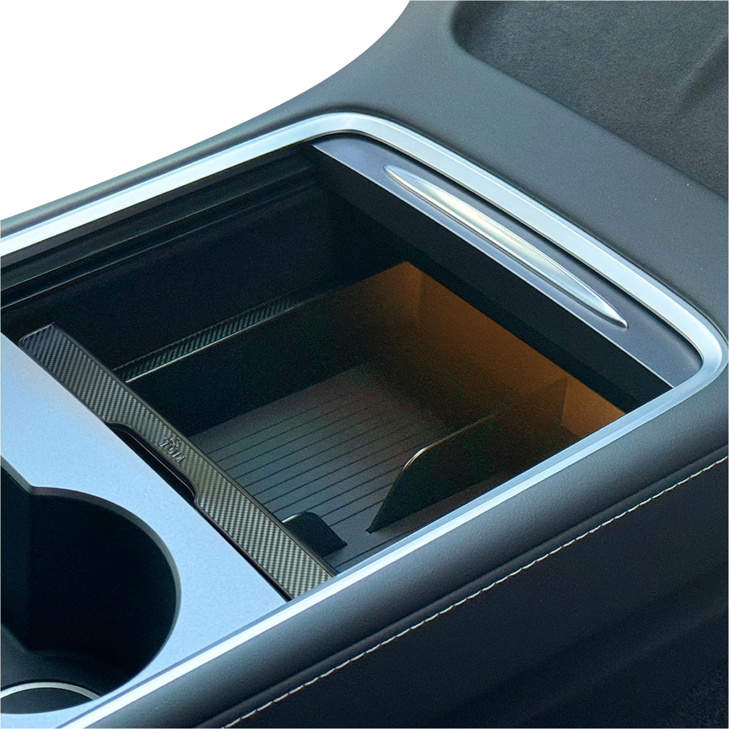 JVMA silicone bottom pad detail showing cushioned secure storage and reduced rattling