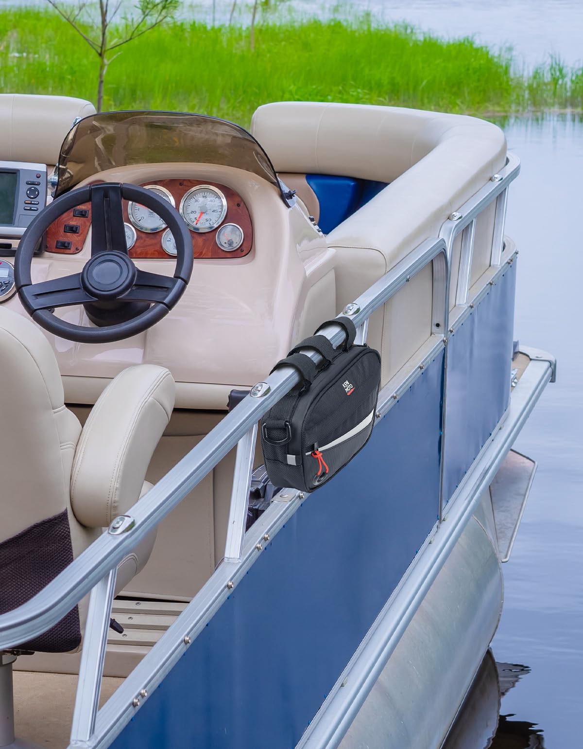 KEMIMOTO detachable strap used as carry strap for off-vehicle use