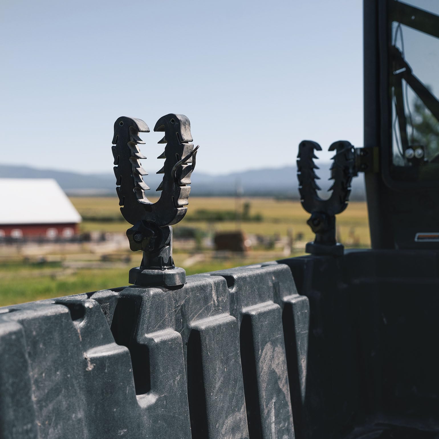 KEMIMOTO included tie-down hardware laid out for simple installation