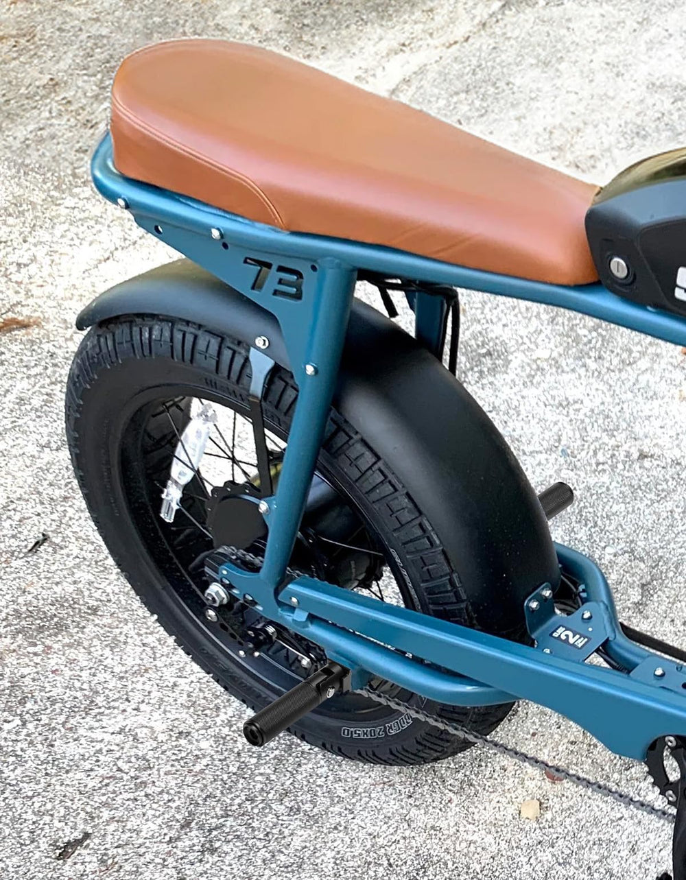 KEMIMOTO lifestyle image with rider and passenger highlighting added comfort