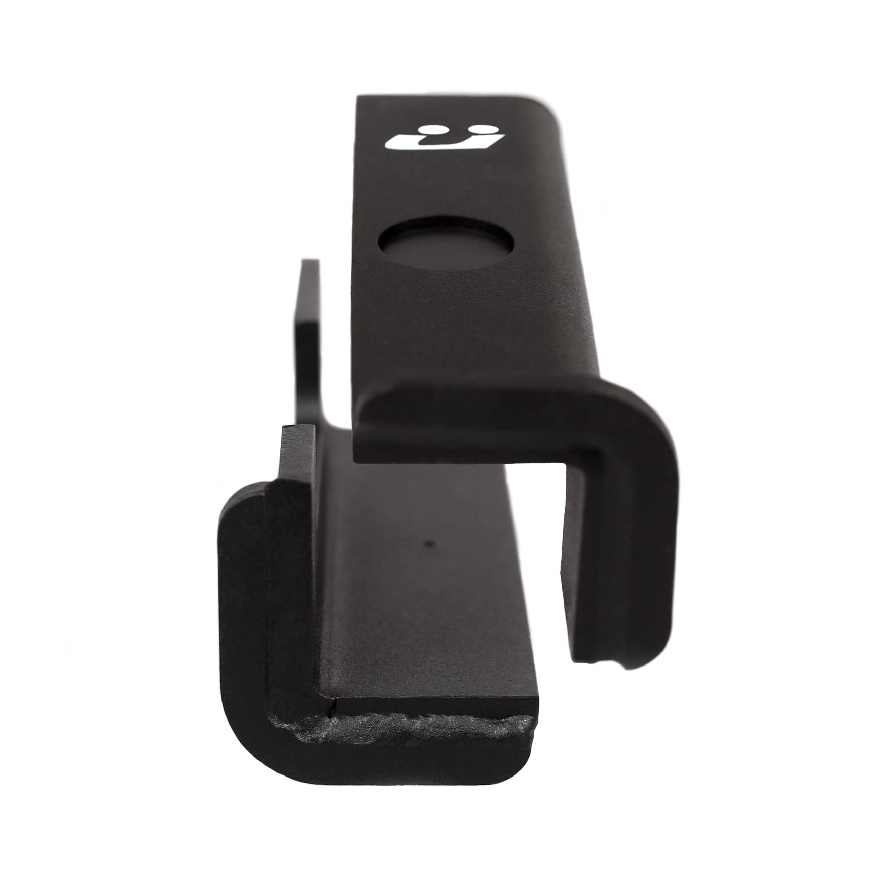 Kuat hitch reducer front view showing 2.5" to 2" fit and secure connection