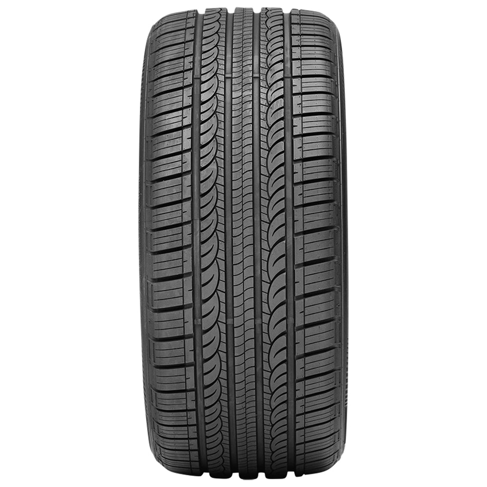 Lionhart Ramani A/S close-up of cross-groove drainage enhancing wet traction benefit