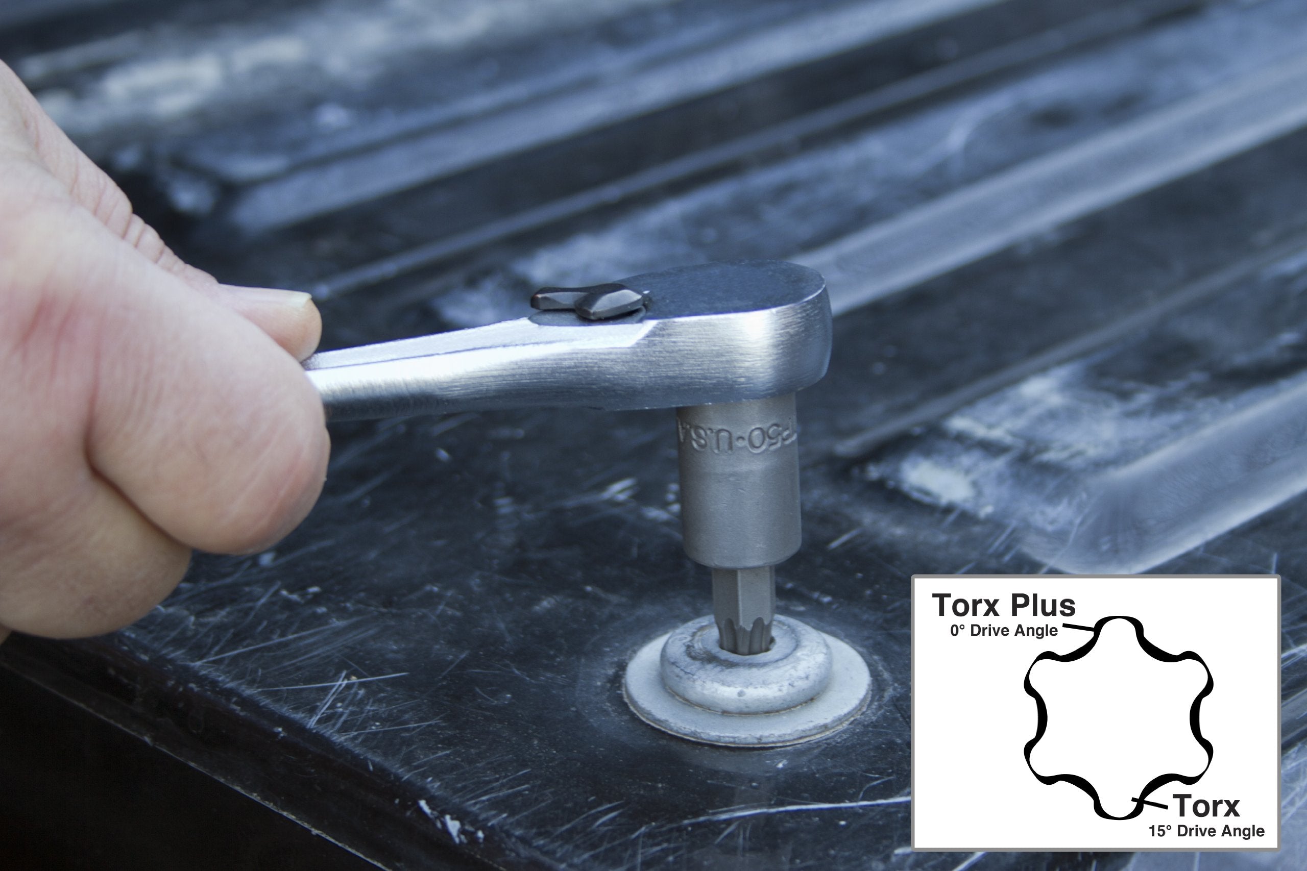 Lisle 81000 close-up of Torx Plus bit tips highlighting precise profile for secure torque transfer