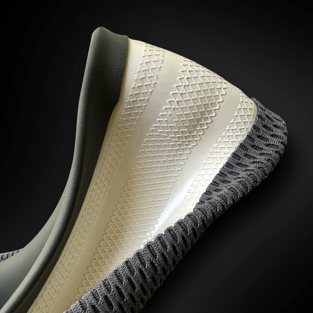 LKWLIKEI in-car lifestyle scene highlighting year-round comfort and modern look