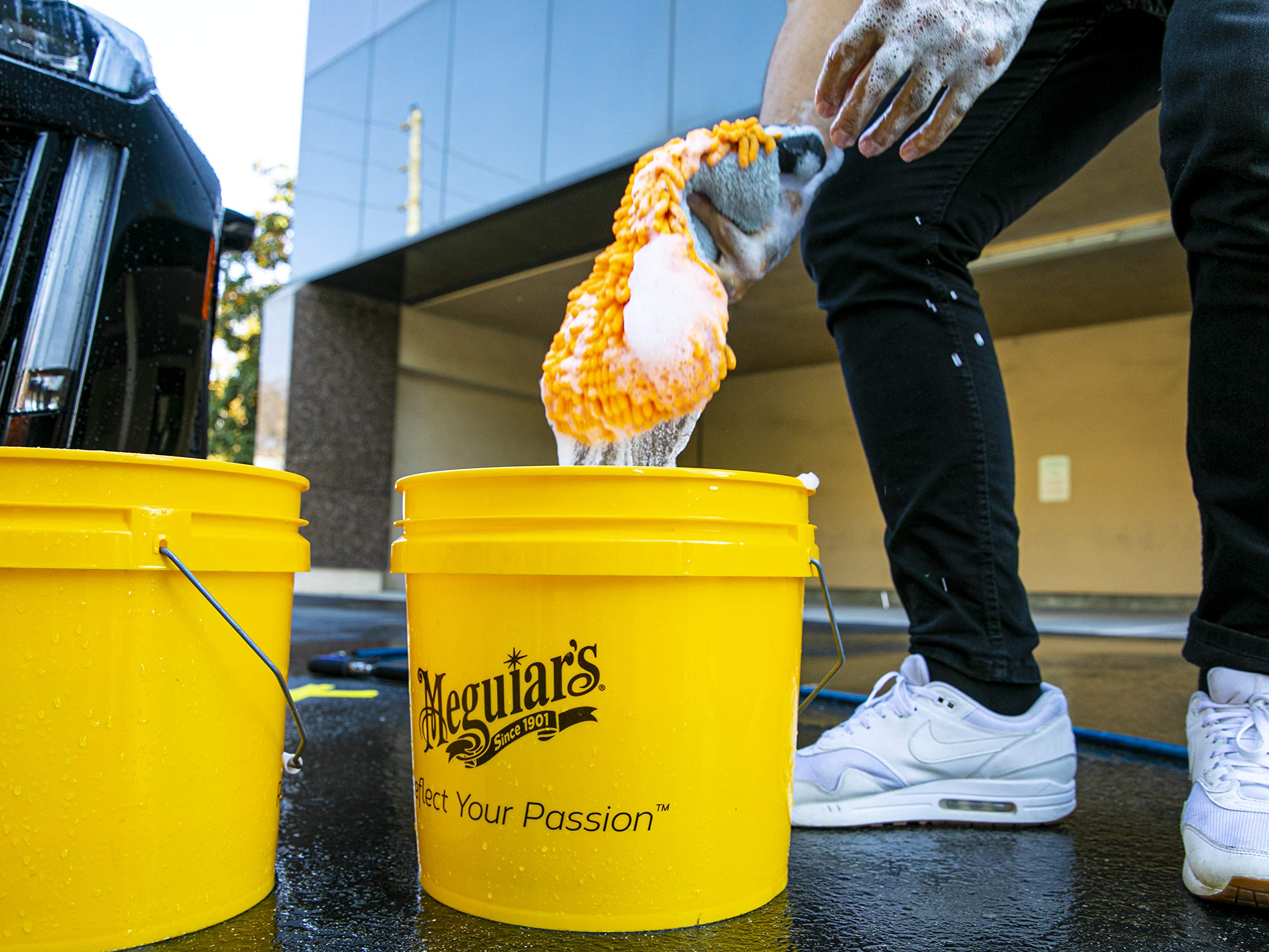 Meguiar's thick foam and slick lather for safe dirt removal
