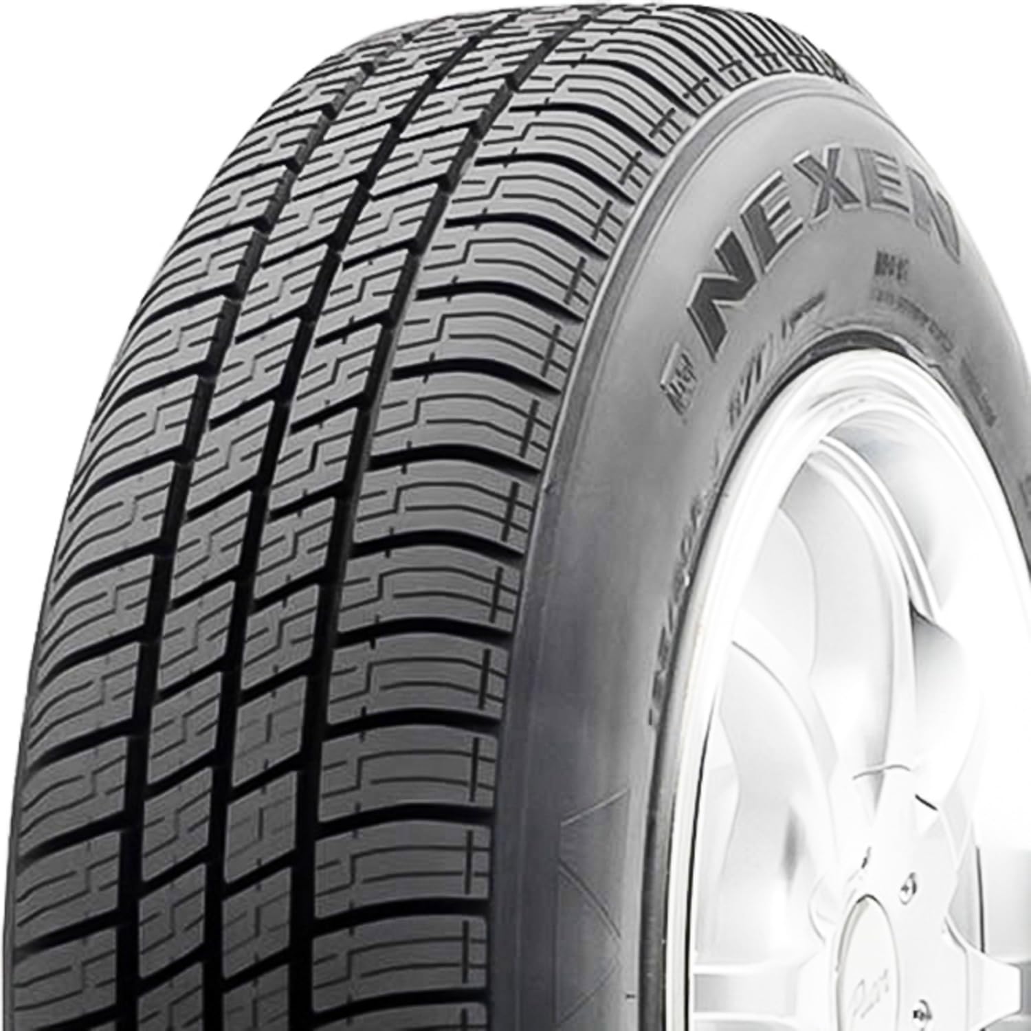 NEXEN SB802 sidewall label detail showing size and load capacity benefits