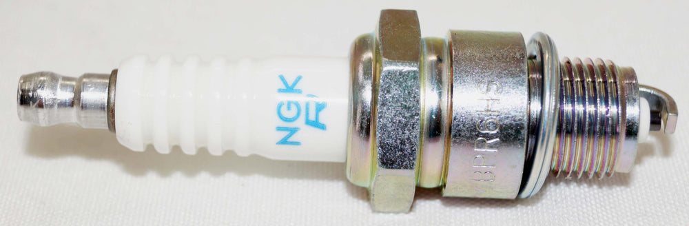 NGK BPR6HS electrode detail displaying gap and construction for reliable spark
