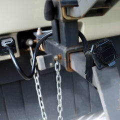Nilight close-up of 7-blade socket interior, clear contact visibility for durability