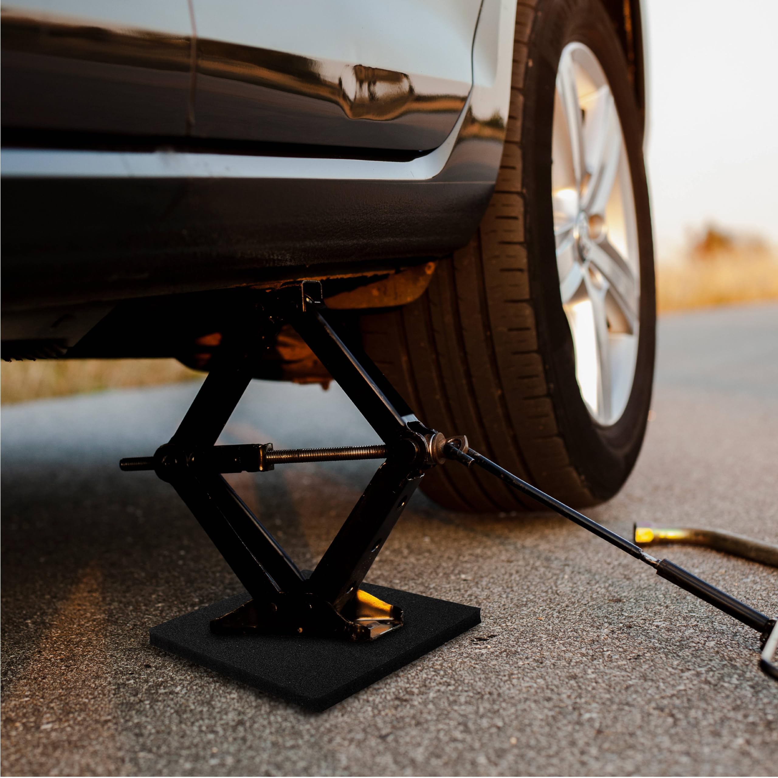 OULEME pad under an RV tire preventing flat spots and distributing weight