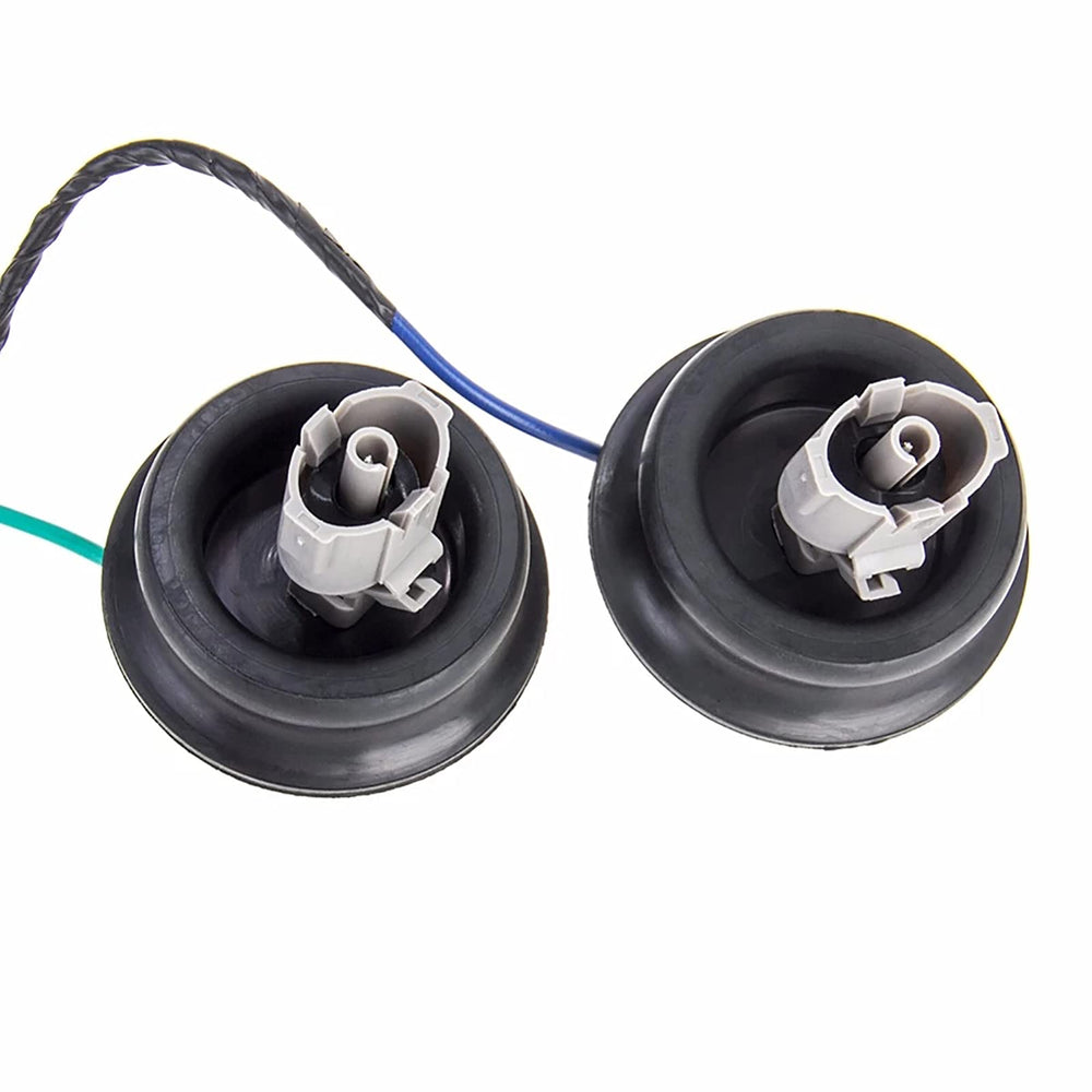 OYEAUTO close-up of harness connector demonstrating secure OE-style connection