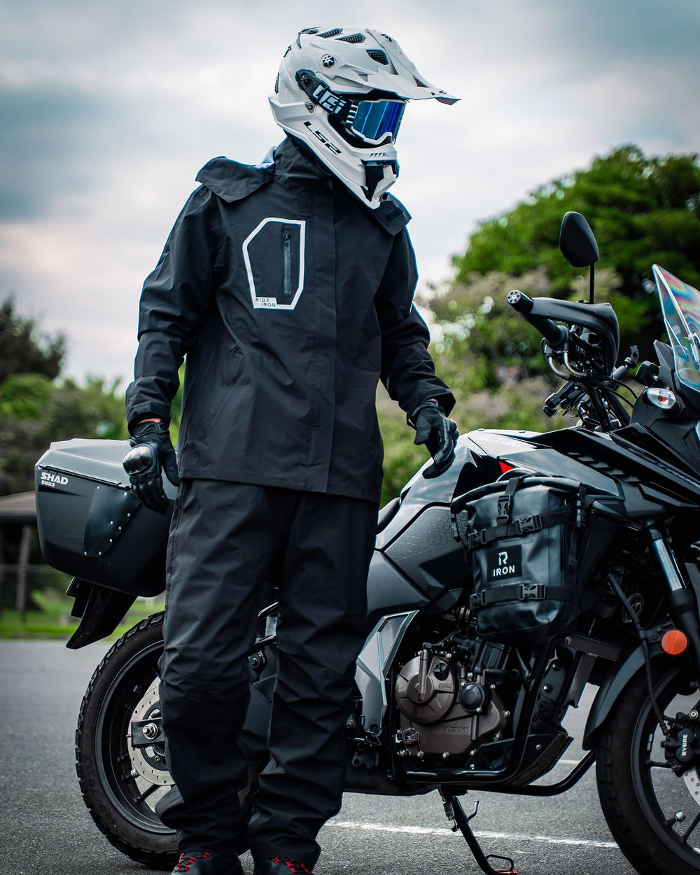 RIDEIRON external pocket keeping essentials secure while riding