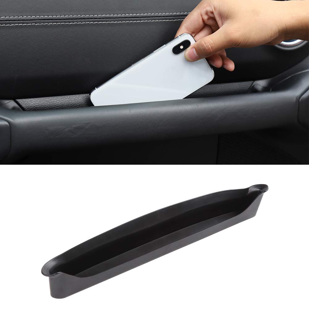 Savadicar front view installed in Jeep JL grab handle shows neat organization