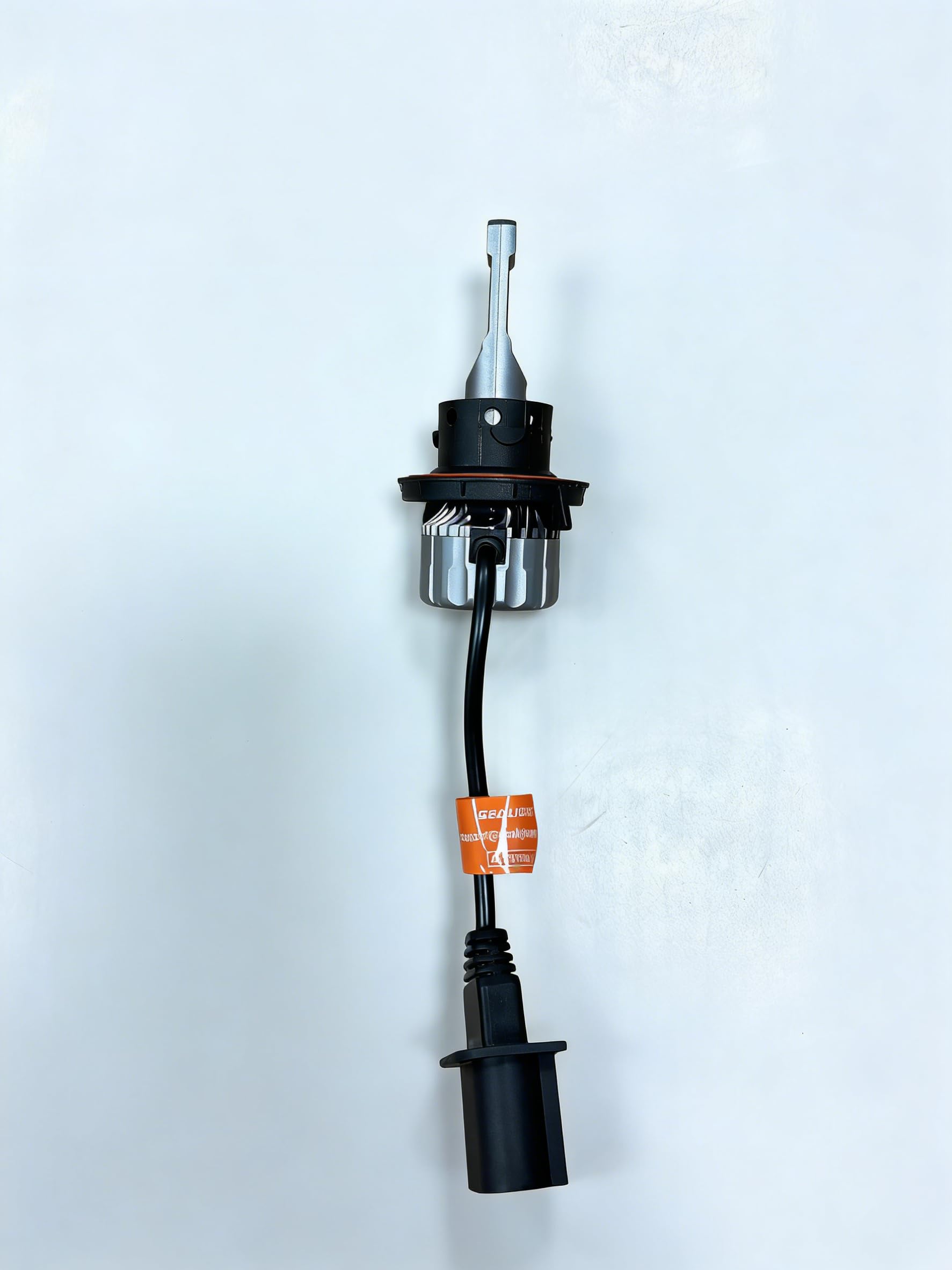 SEALIGHT H13 in use on a nighttime drive delivering improved visibility
