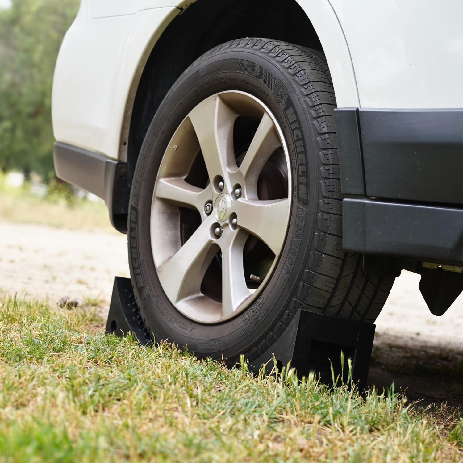 SECURITYMAN two chocks stored compactly in vehicle trunk for transport convenience