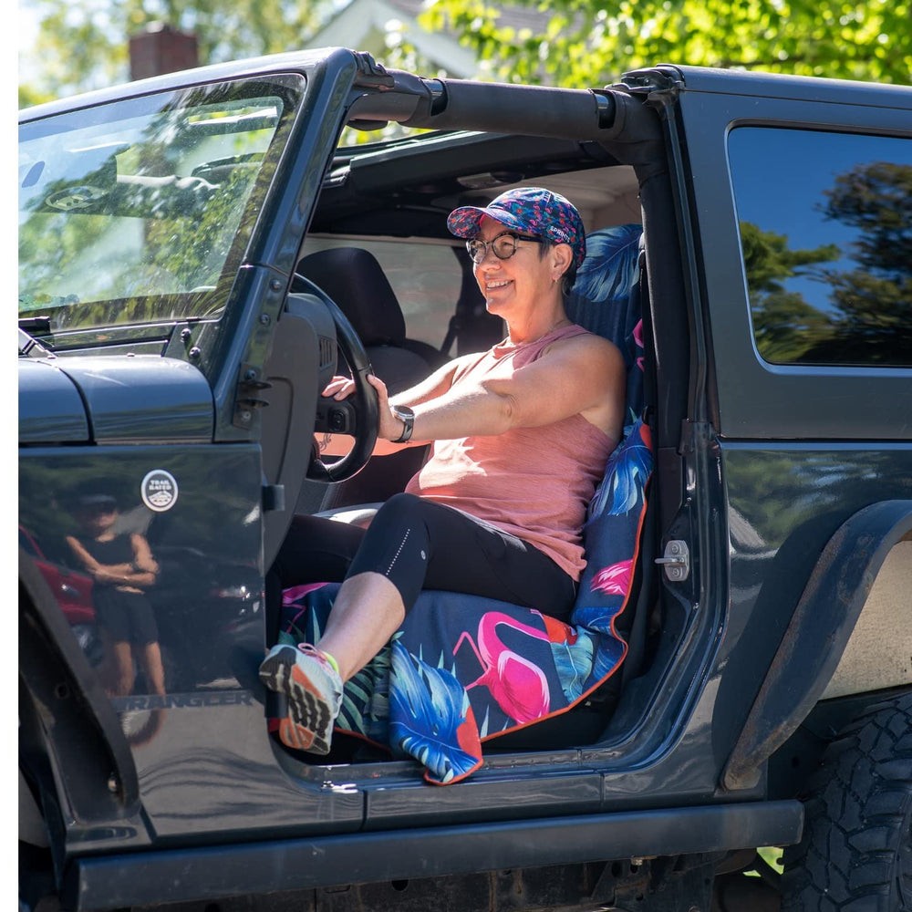 Sprints flamingos on car seat protecting upholstery and absorbing sweat