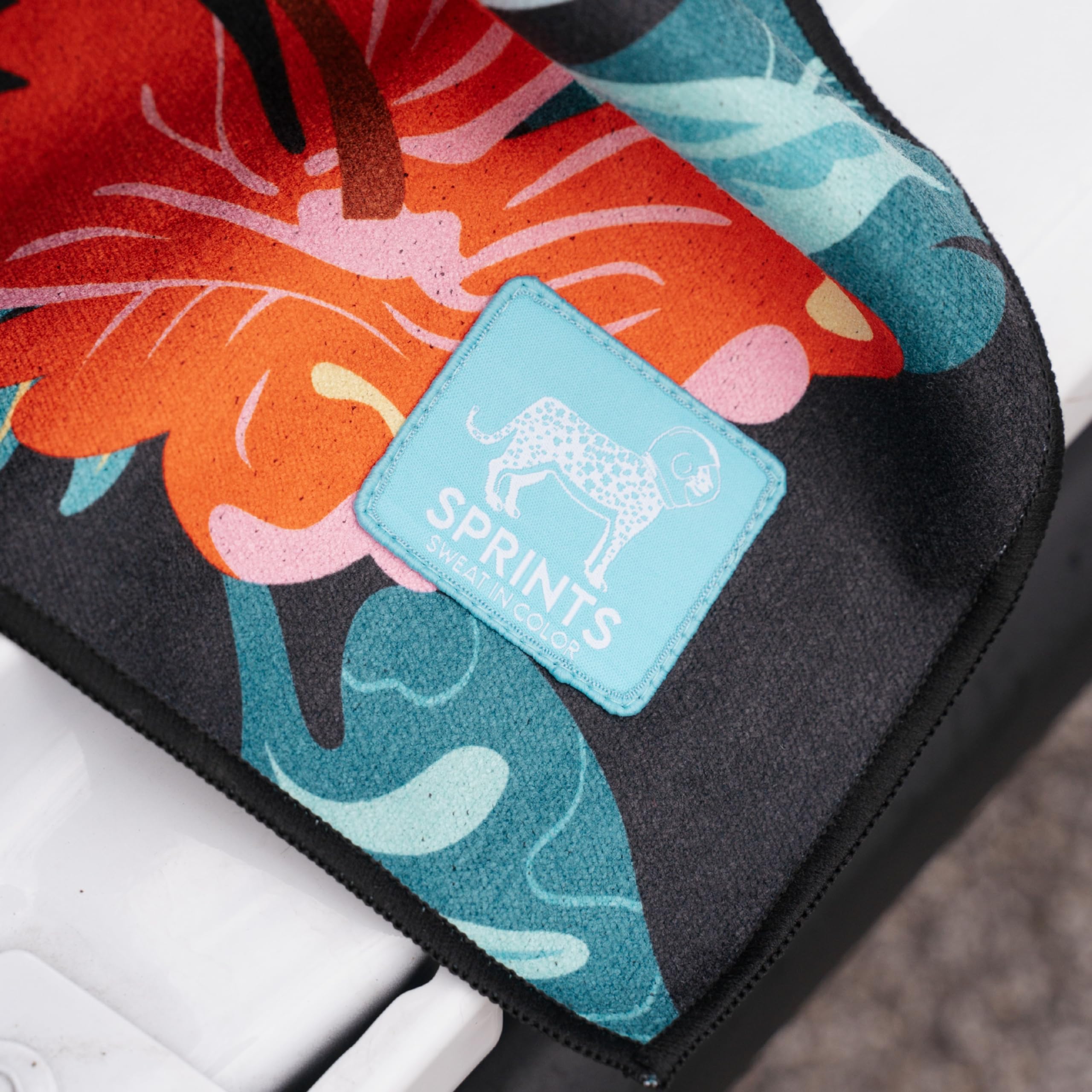 Sprints washcare label and seams emphasizing machine-washable longevity