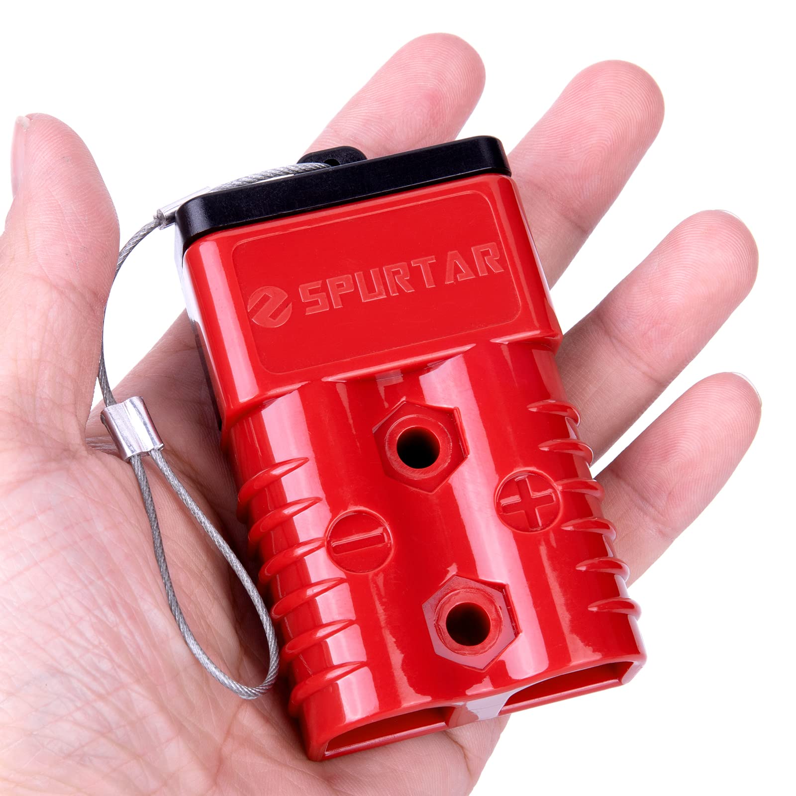 Spurtar plug connected to a winch in use for quick power engagement and easy removal