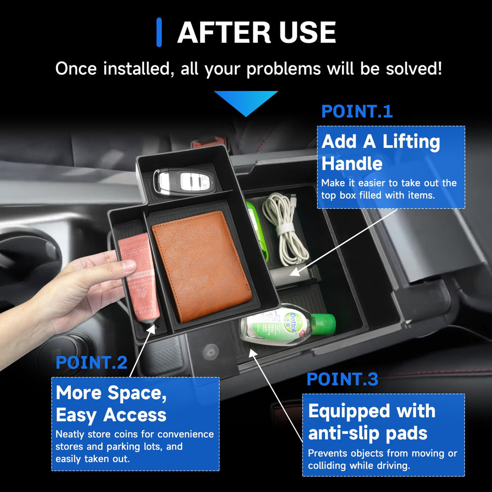 SXCY top layer detail with compartments for phone, cards and coins for quick access