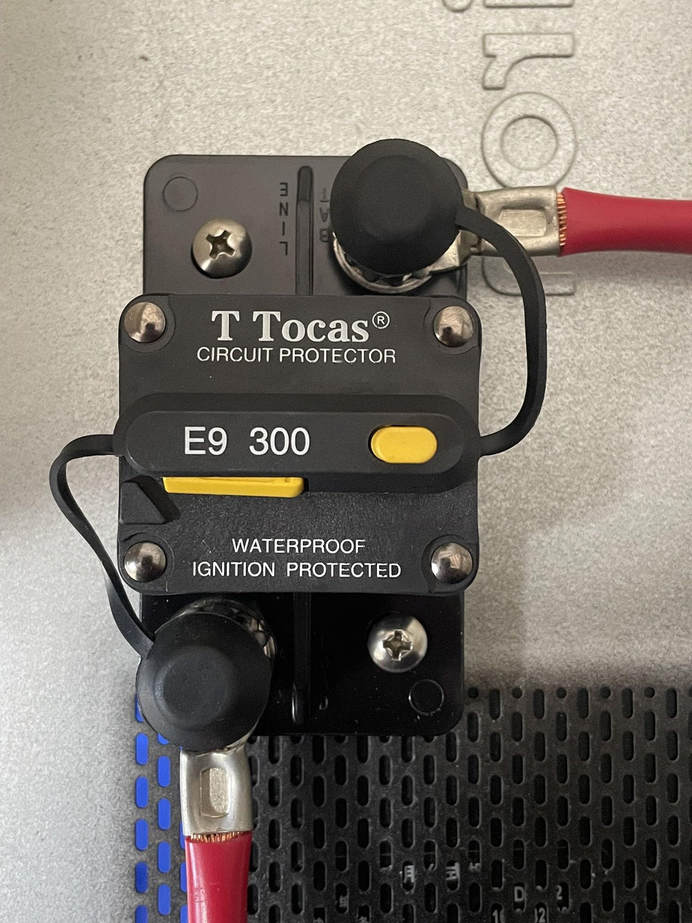 T Tocas E9 stainless steel 3/8-inch stud close-up demonstrating secure bolted connection