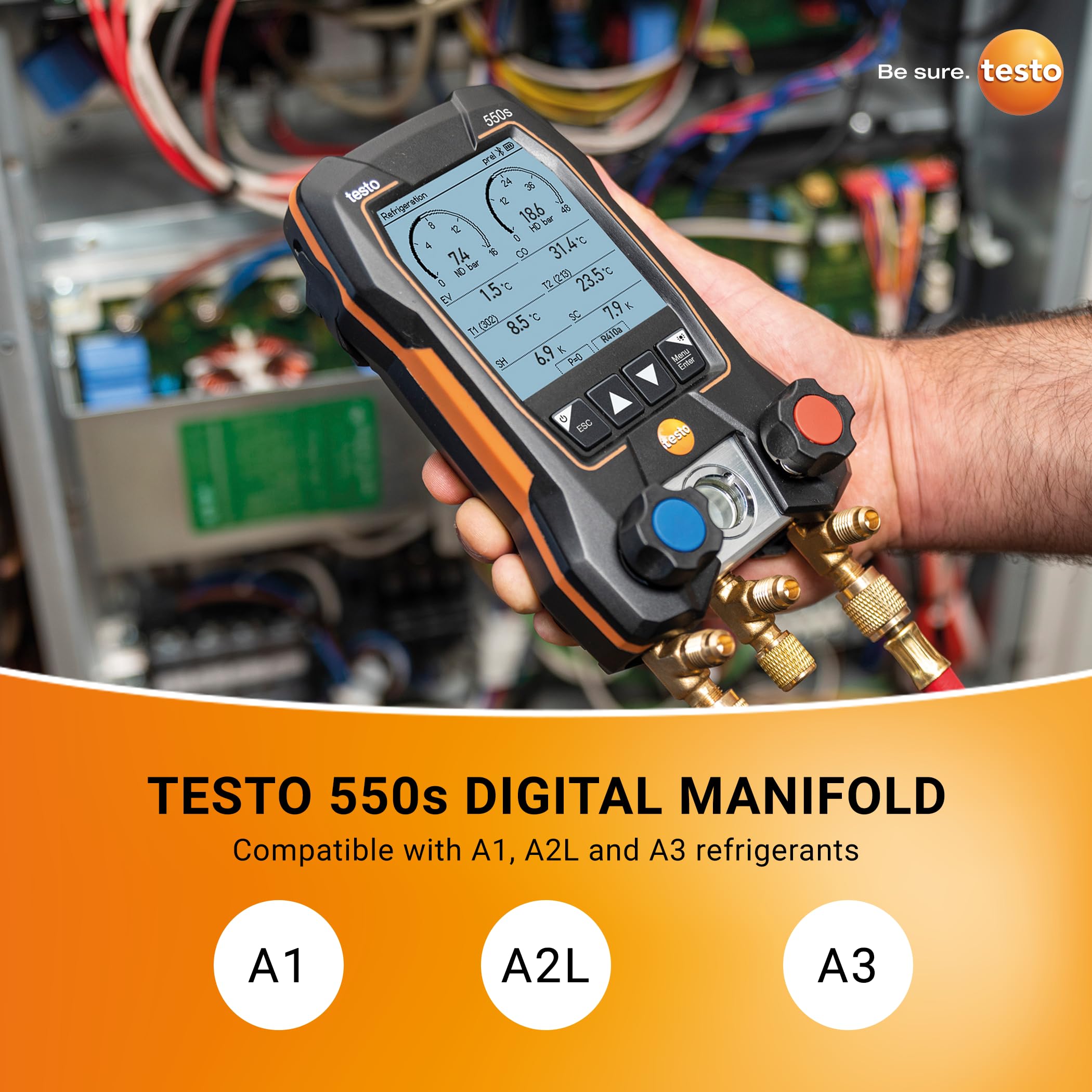 Testo 550s paired to smartphone app for wireless data logging and reports