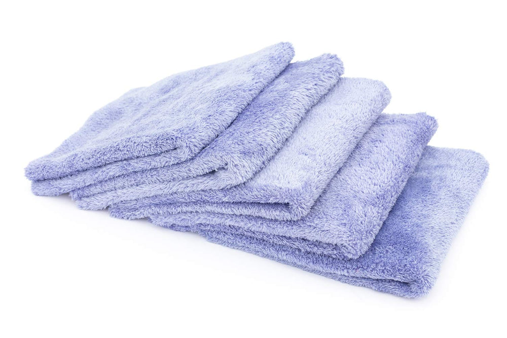 Close-up of split microfiber fibers on The Rag Company towel highlighting superior lift and polish
