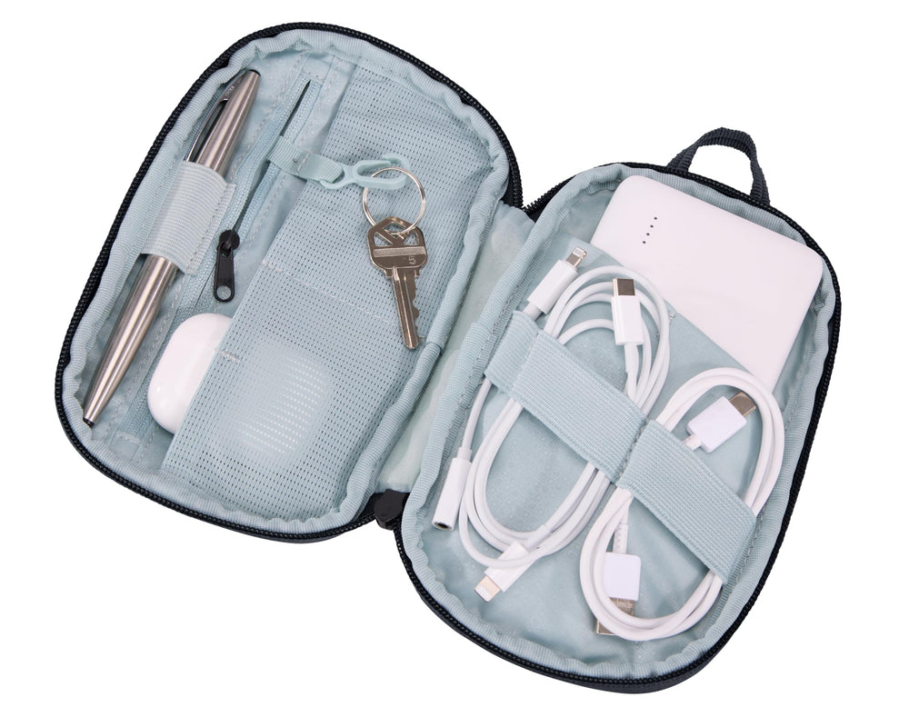 Thule internal slip pocket with passport for safe small-item storage
