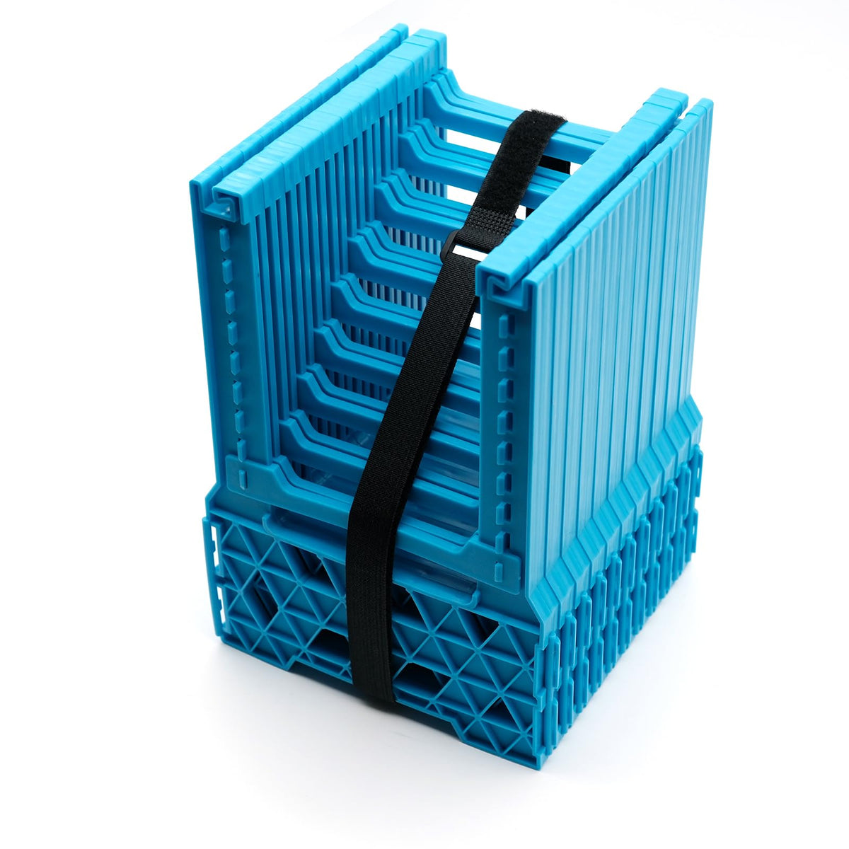 Tlaleikejia front view of support set up showing stable hose routing benefit