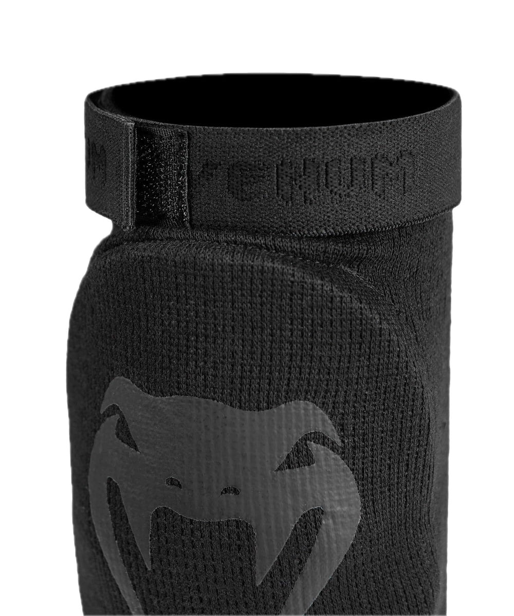 Venum Kontact close-up of fabric showing breathable, moisture-wicking interior