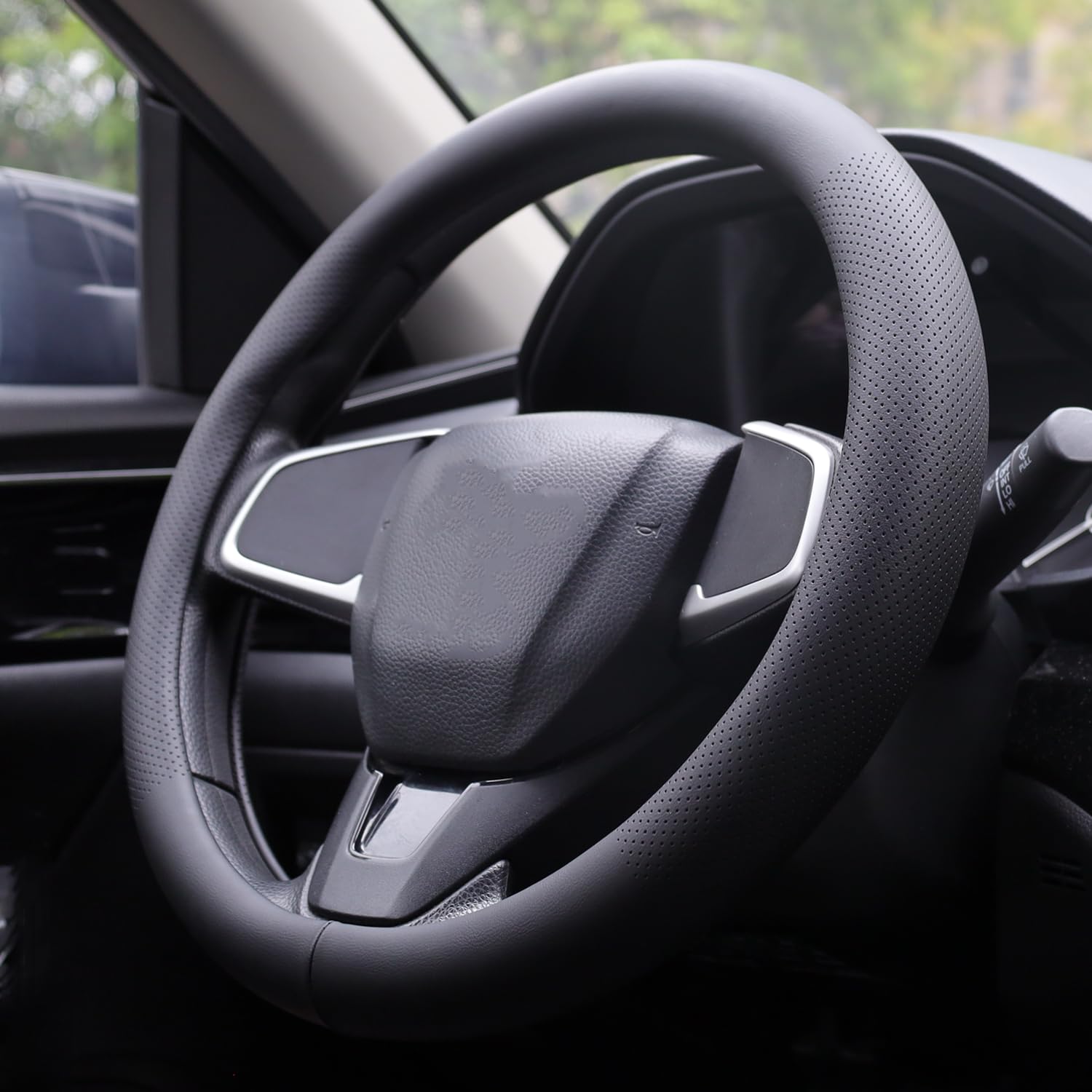 XHRING installed on Ford F150 steering wheel improving cabin look