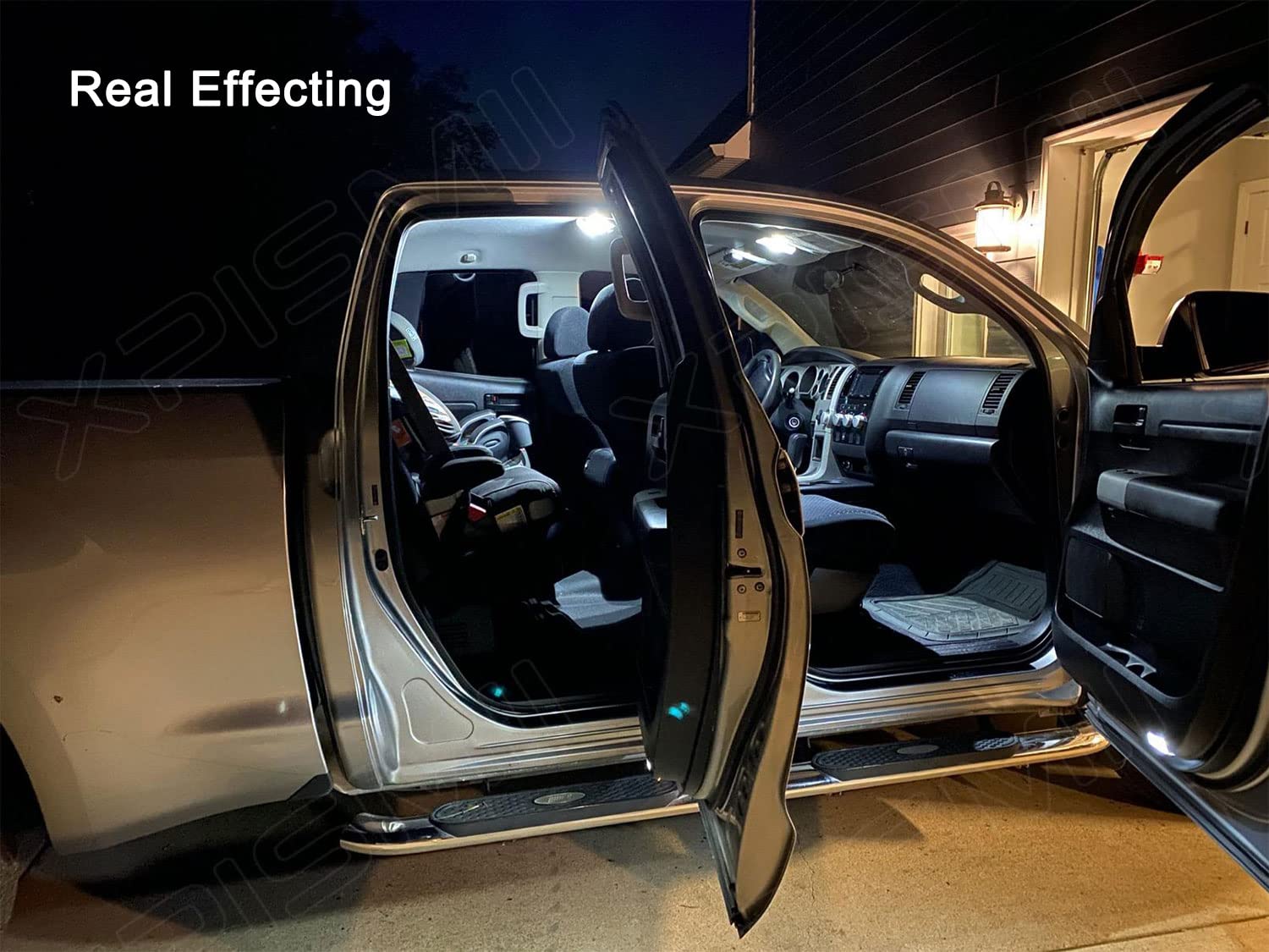 Xpismii footwell and cargo illumination revealing clearer interior space