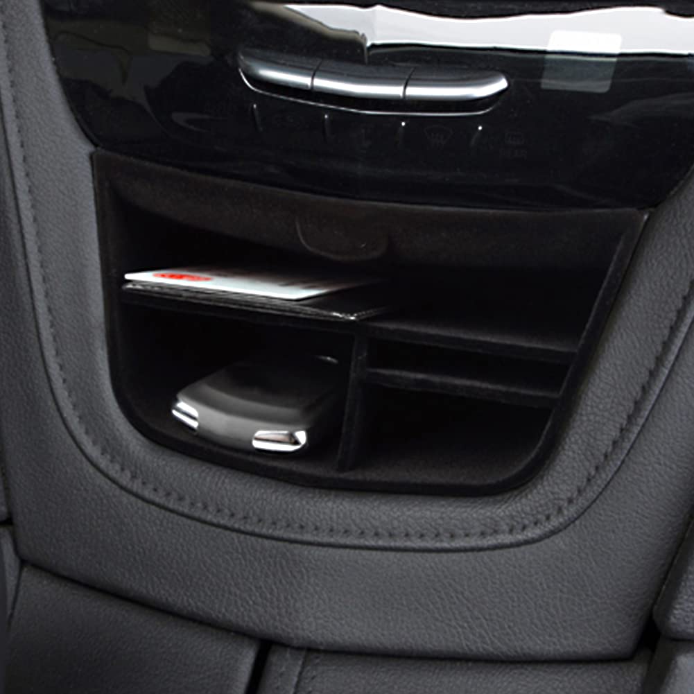 yboueo lifestyle interior shot demonstrating clutter-free driving comfort