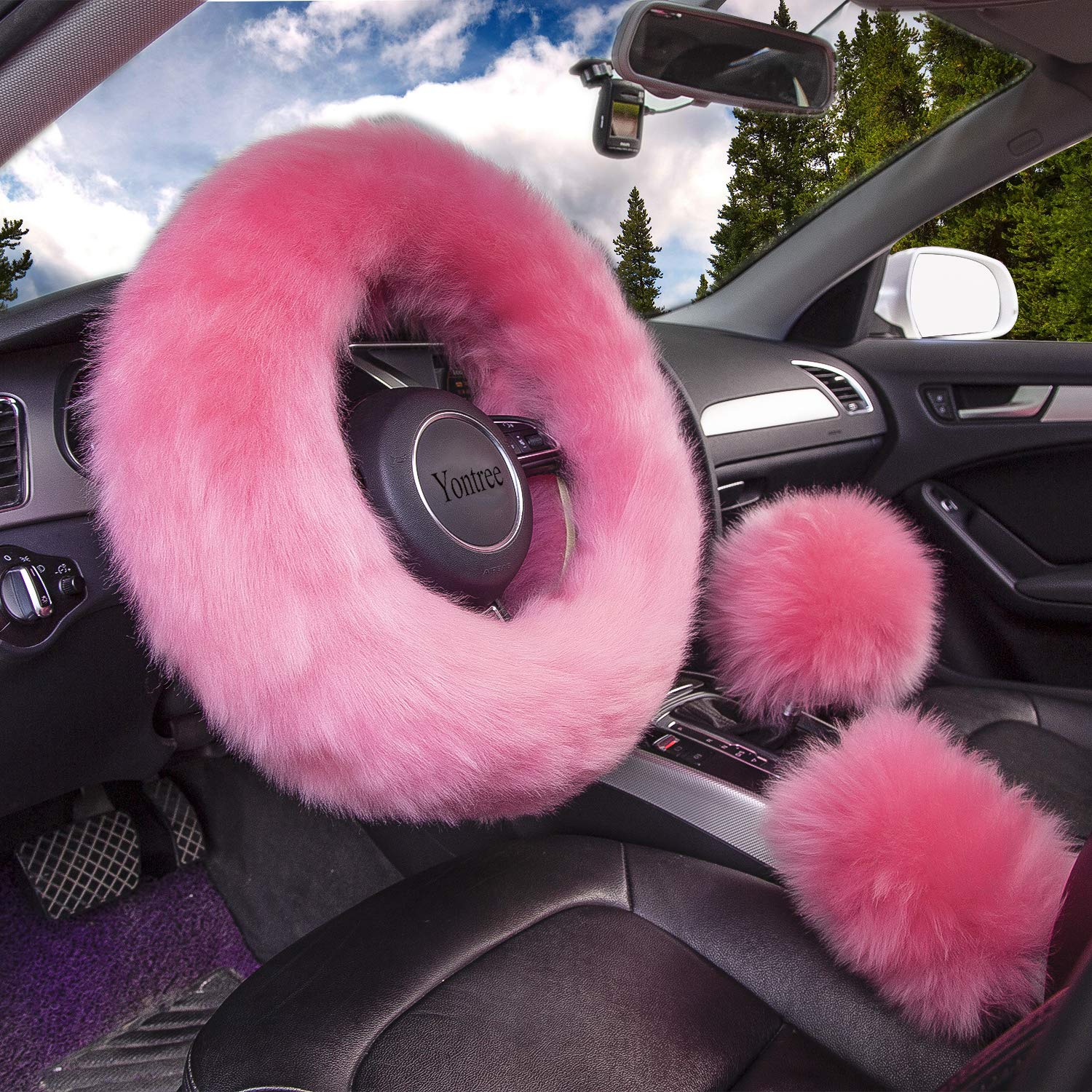 Yontree steering wheel cover front view showing plush finish and stylish pink tone